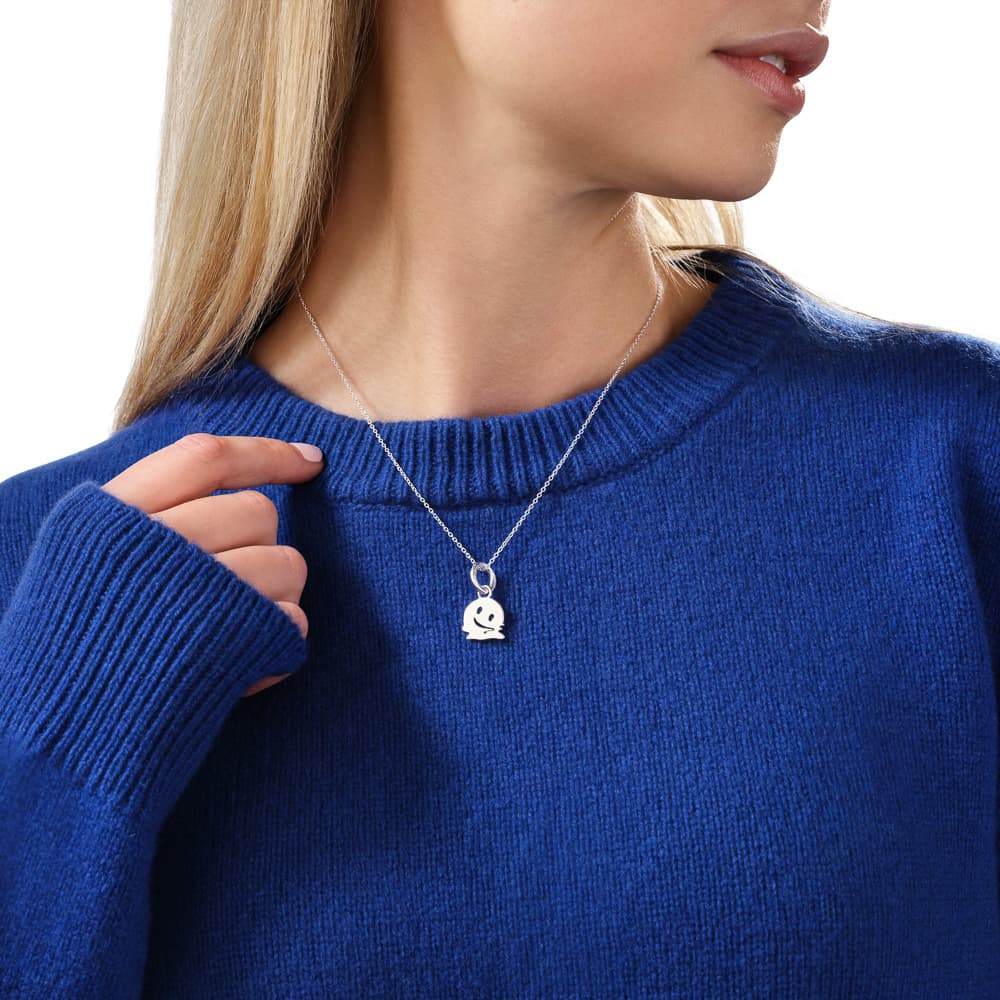 Jewellery product photography showcasing sparkle and detail